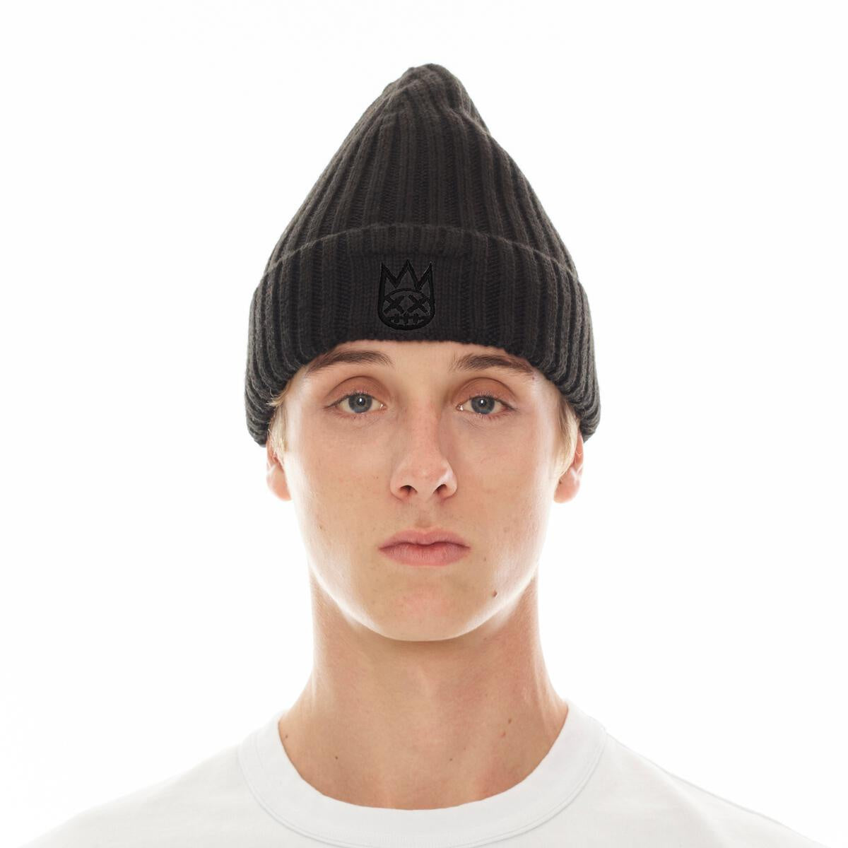 CULT MEN KNIT HAT WITH CLEAN SHIMUCHAN LOGO